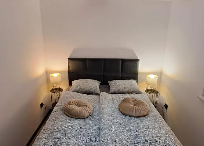 Wiejsko-sielsko Appartement Szczytna